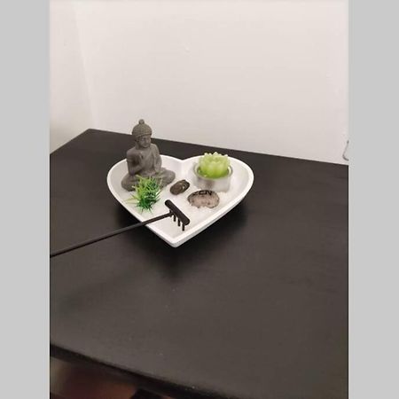 كتشوير Appt En Bas De Villa, Petit Exterieur, 1 Place De Parking المظهر الخارجي الصورة