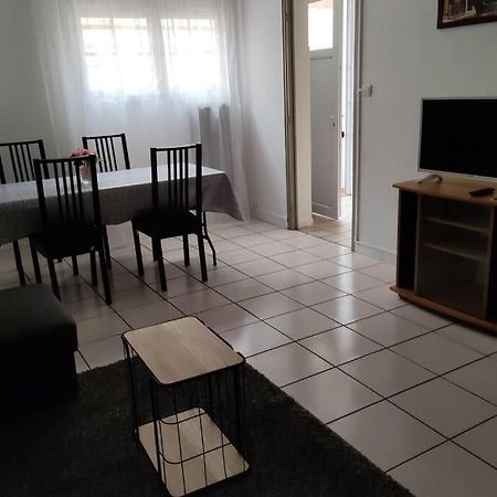 كتشوير Appt En Bas De Villa, Petit Exterieur, 1 Place De Parking المظهر الخارجي الصورة