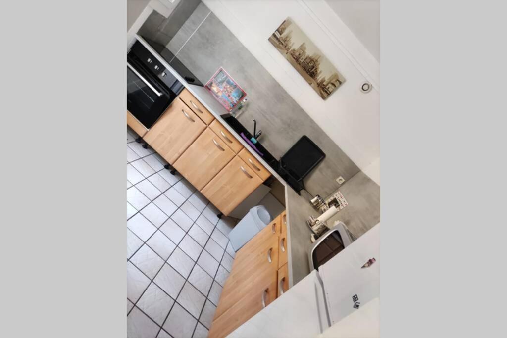 كتشوير Appt En Bas De Villa, Petit Exterieur, 1 Place De Parking المظهر الخارجي الصورة